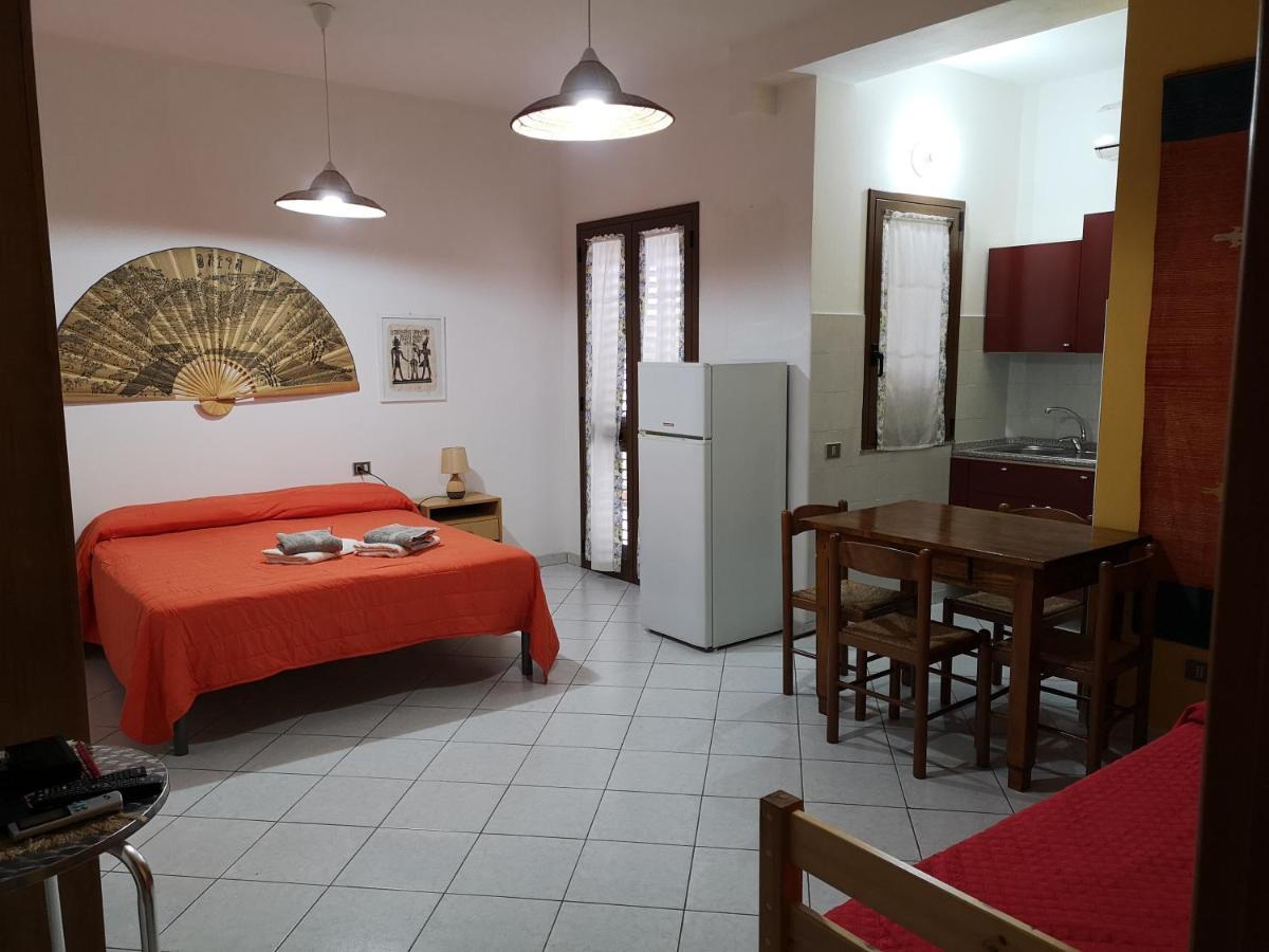 Casa Vacanze Rose E Fiori Sardegna ซาน วิโต ภายนอก รูปภาพ