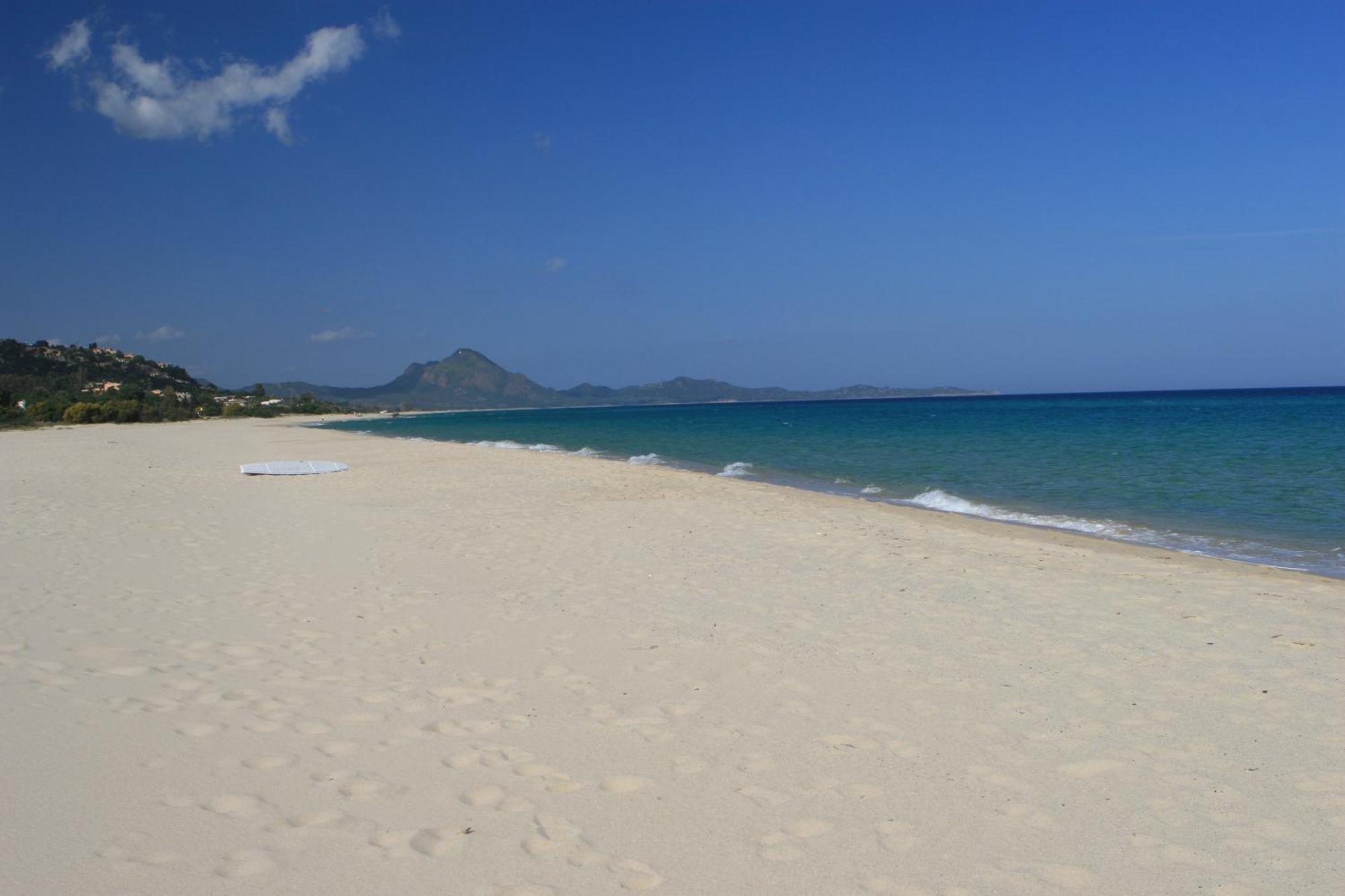Casa Vacanze Rose E Fiori Sardegna ซาน วิโต ภายนอก รูปภาพ